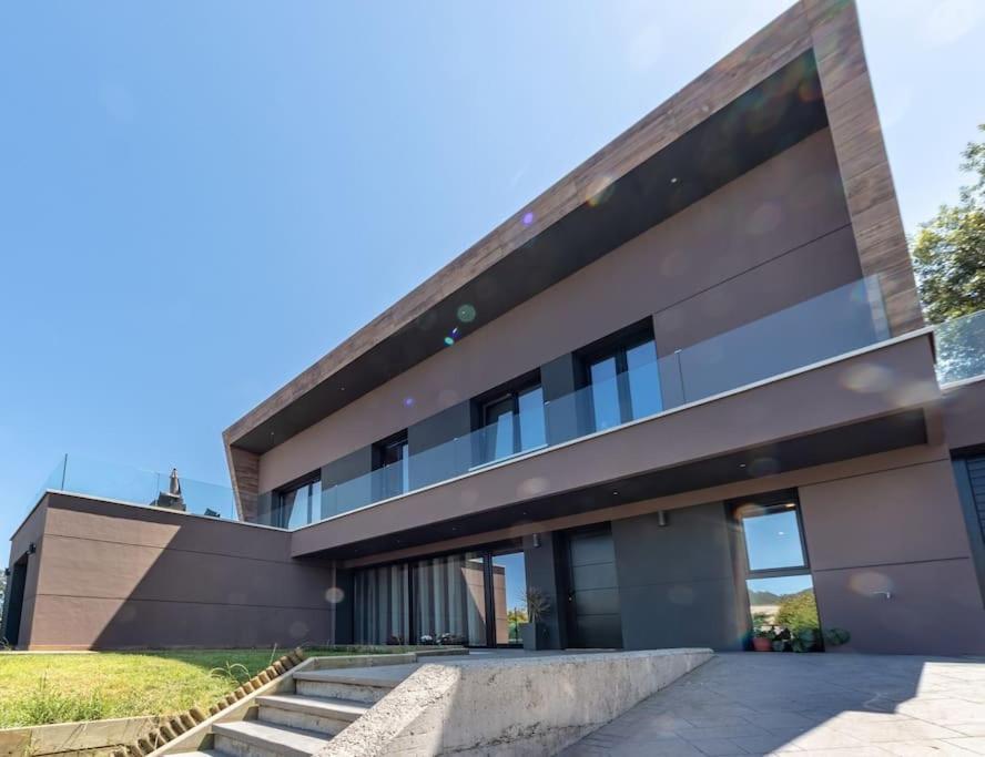 Casa Unifamiliar Con Vistas Al Paisaje Y Encanto En El Corazon Del Pais Vasco,espana * Mungia